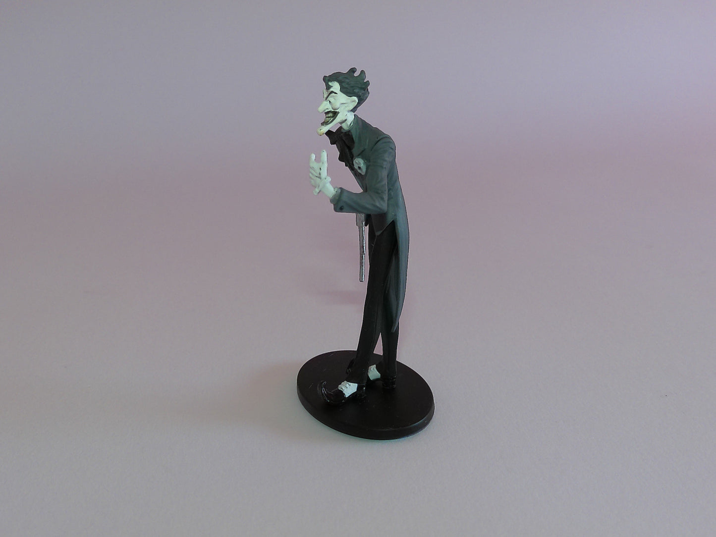 DC Batman Black & White Sammelfigur – Joker (9,3 cm)