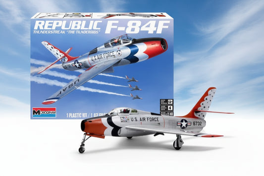 Revell Monogram Modellbausatz Republic F-84F Thunderstreak "Thunderbirds" Level 4 M 1:48 75 Teile